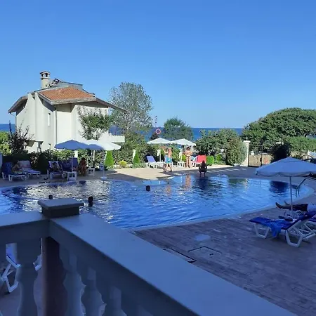Aparthotel Perla Del Mar